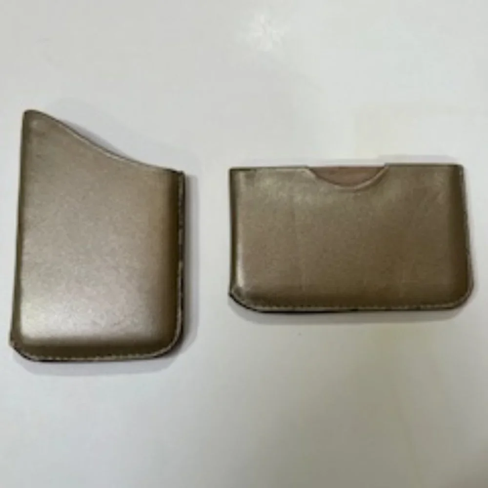 Winn International Leather Card Case Gold